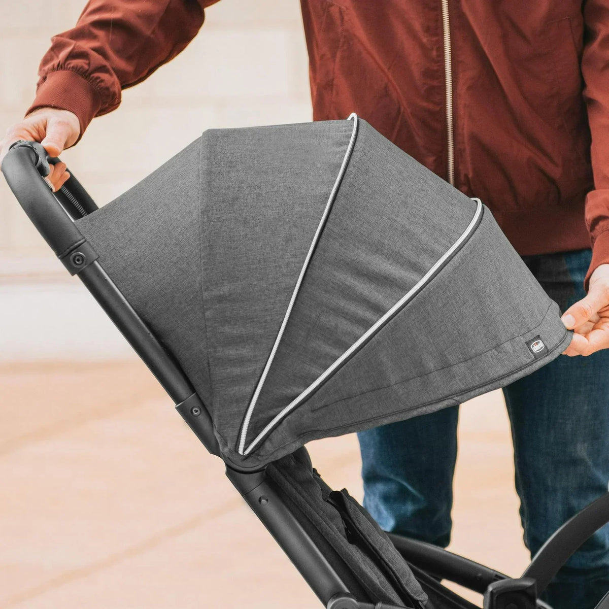 Nouveauté 2026 – Poussette compacte Chicco Presto - Graphite (Gris). Neuve