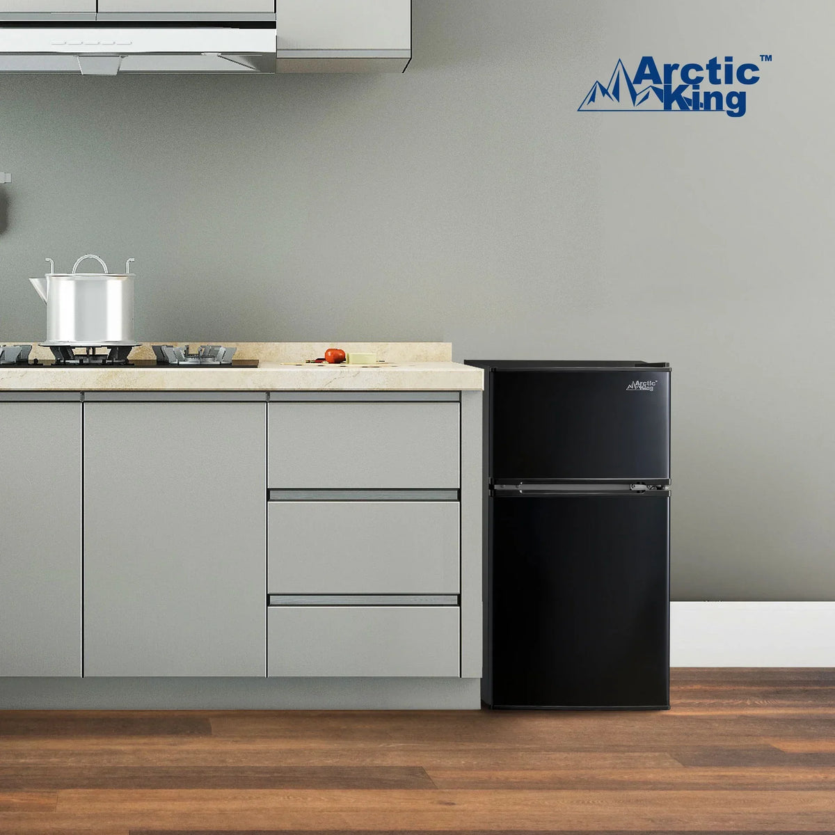Nouveauté 2026 – Mini-réfrigérateur à deux portes Arctic King 3,2 pi³ avec congélateur, acier inoxydable, E-Star
