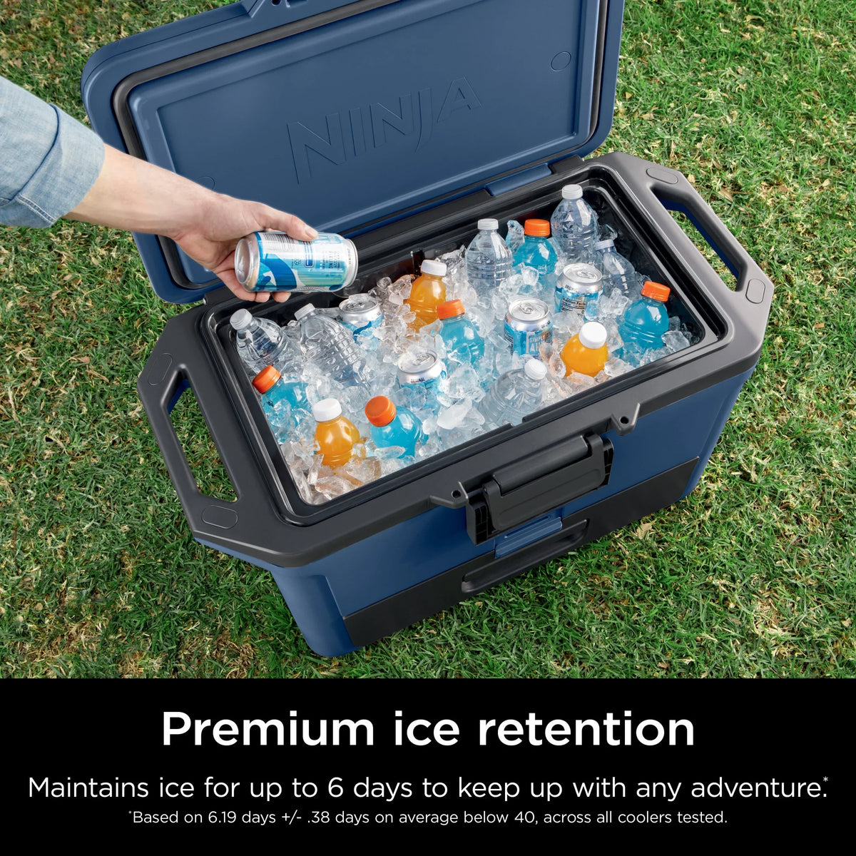 Nouveauté 2026 – Glacière rigide Ninja FrostVault 50 pintes avec zone sèche, grise, FB151GY