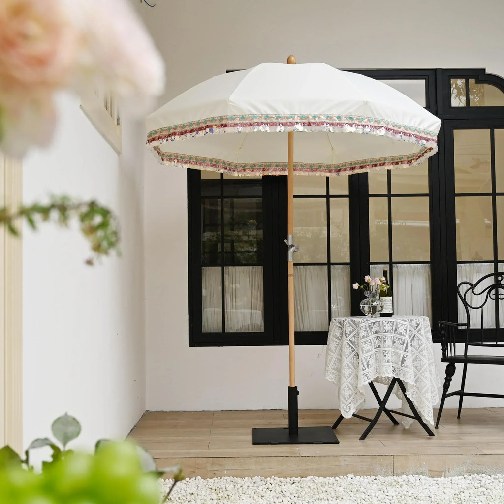 Nouveauté 2026 – Parasol de terrasse LAGarden de 1,8 m à franges et pompon, style Jazz Age, en bois, protection UPF50+, beige avec pompon doré, modèle : JZ6-01