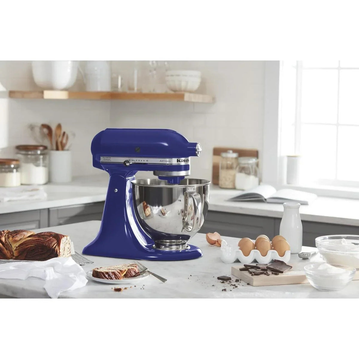 Nouveauté 2026 – Robot pâtissier KitchenAid Artisan Series 5 pintes à tête inclinable, coloris Wildflower, KSM156CXWF (édition