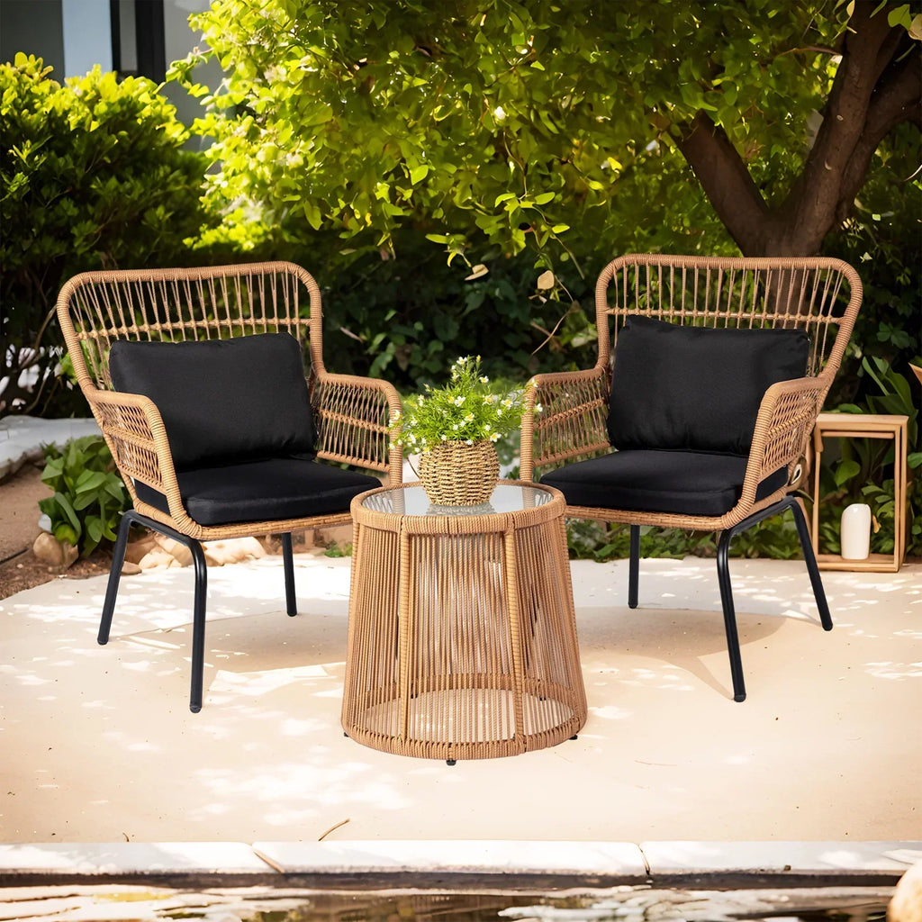 Nouveauté 2026 – Ensemble bistro de conversation 3 pièces Tappio pour patio, mobilier de jardin en rotin, table basse en verre et coussins, jaune/beige, idéal pour le jardin, le balcon, la terrasse ou la piscine