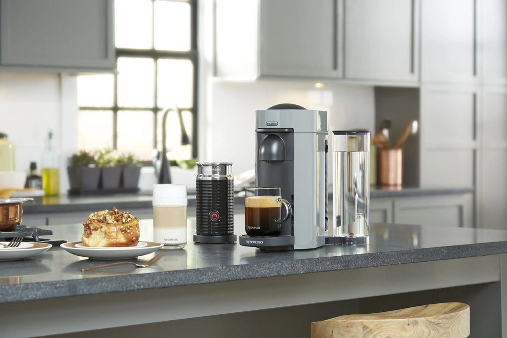 Nouveauté 2026 – Machine à café et expresso Nespresso Vertuo Plus de De'Longhi avec Aerocinno, grise, dosettes individuelles