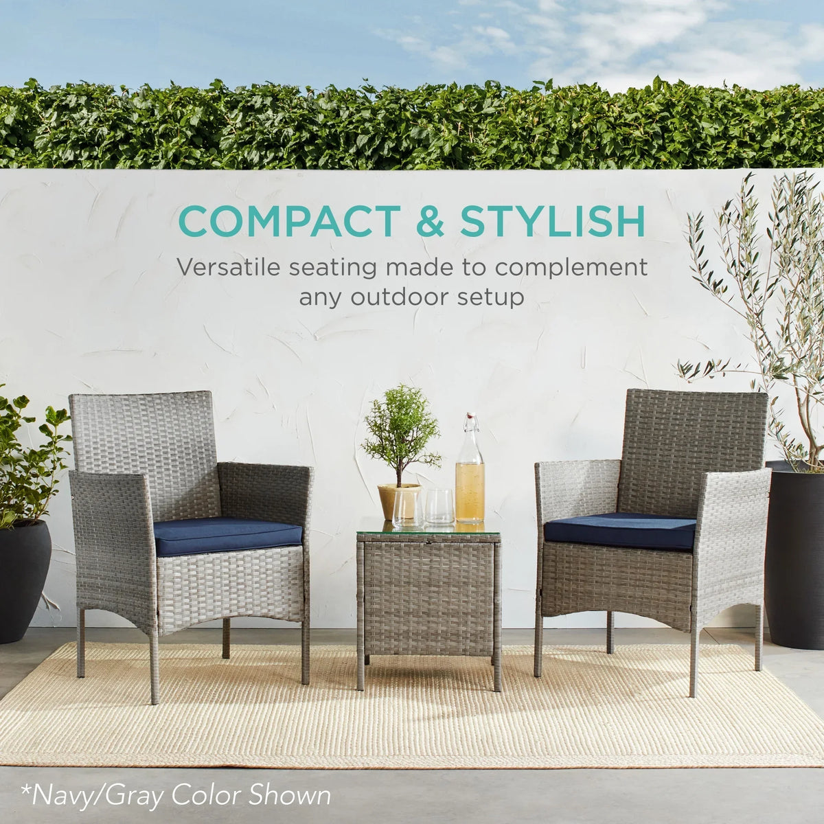 Nouveauté 2026 – Ensemble bistro de jardin 3 pièces en résine tressée Best Choice Products , avec 2 chaises et une table - Gris/Bleu marine