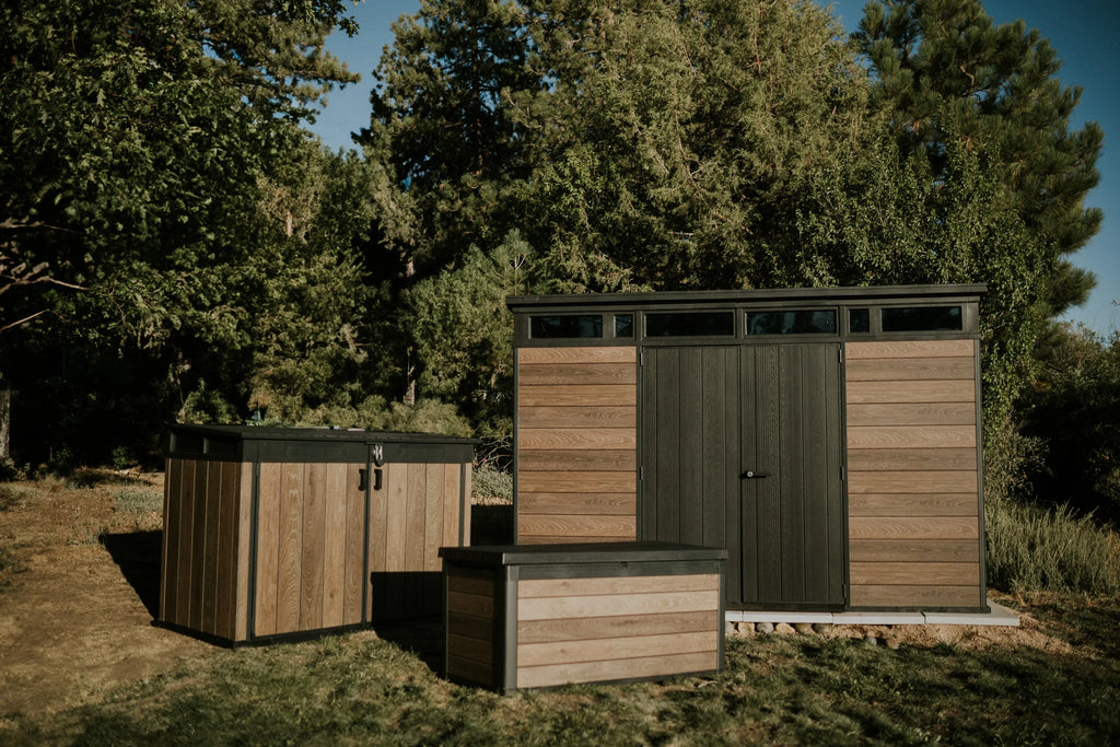 Nouveauté 2026 – Abri de jardin Keter Signature , 3,35 m x 2,13 m, en résine durable avec plancher renforcé et porte verrouillable, couleur noyer