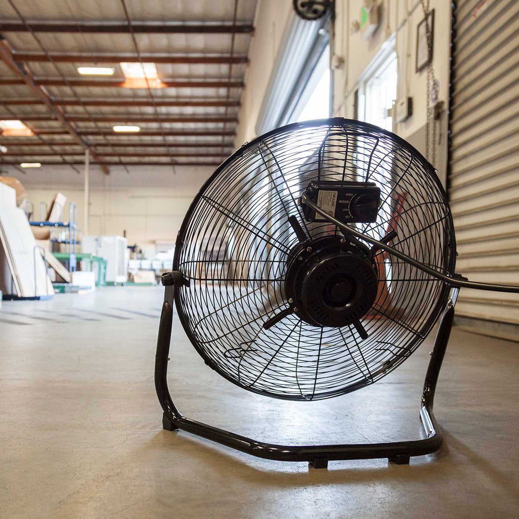 Nouveauté 2026 – Ventilateur de sol industriel haute vitesse Newair 18" , robuste, en métal, inclinaison réglable, 3 vitesses jusqu'à 4012 CFM, interrupteur rotatif