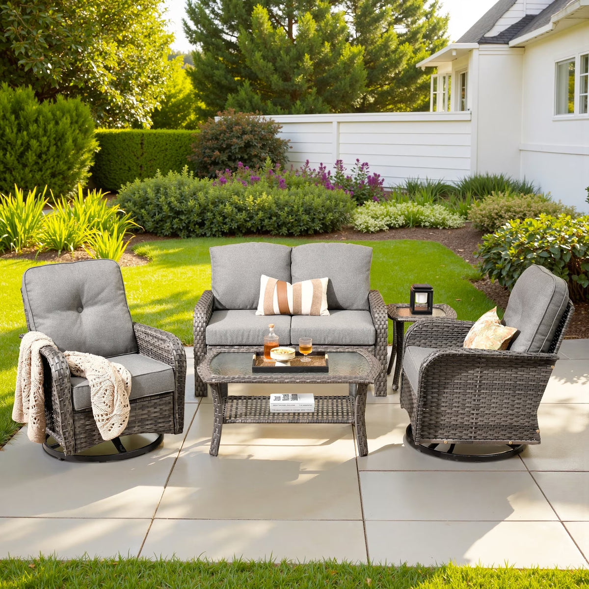 Nouveauté 2026 – Ensemble de mobilier de jardin 5 pièces Ovios , comprenant fauteuils pivotants et table basse, en résine tressée résistante aux intempéries, gris foncé
