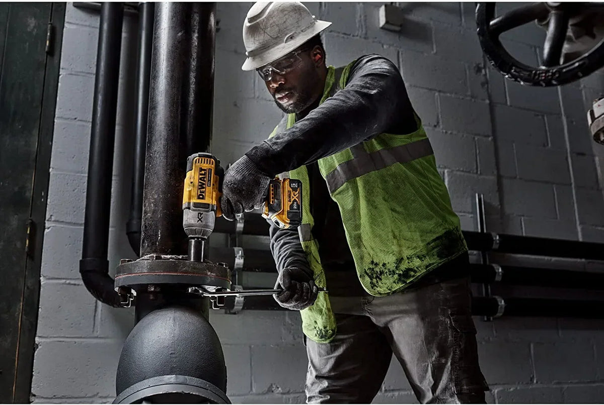 Nouveauté 2026 – Clé à chocs haute performance DEWALT 20V MAX XR 1/2" avec kit d'enclume à anneau de retenue (DCF900P1