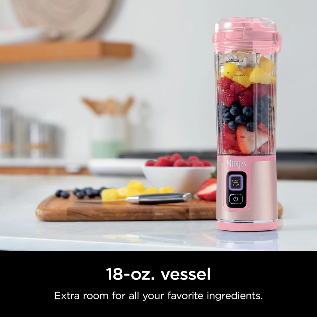 Nouveauté 2026 – Blender portable Ninja Blast , sans fil, bol de 532 ml (18 oz), blender individuel pour milkshakes et smoothies, sans BPA, couvercle étanche et bec verseur, rechargeable par USB-C, pièces compatibles lave-vaisselle, violet métallisé