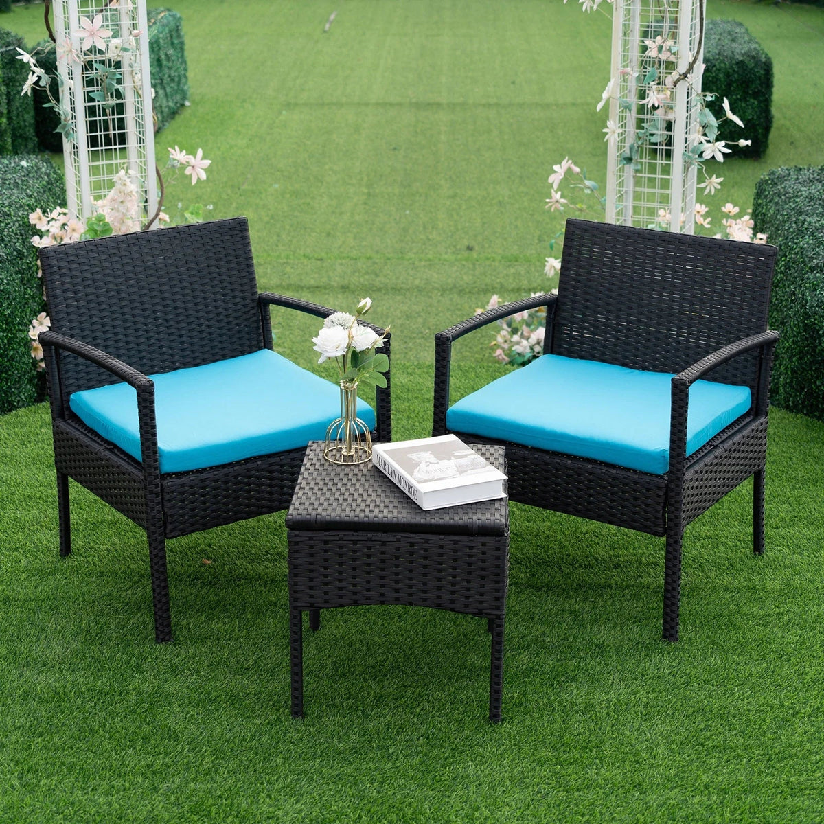 Nouveauté 2026 – Ensemble de mobilier de jardin Tappio , 3 pièces, style bistro, comprenant des chaises de conversation en rotin, une table d'appoint et des coussins. Idéal pour balcon, jardin ou terrasse. Couleur : rouge