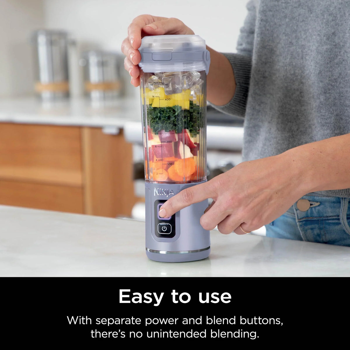 Nouveauté 2026 – Blender portable Ninja Blast , sans fil, bol de 532 ml (18 oz), blender individuel pour milkshakes et smoothies, sans BPA, couvercle étanche et bec verseur, rechargeable par USB-C, pièces compatibles lave-vaisselle, violet métallisé