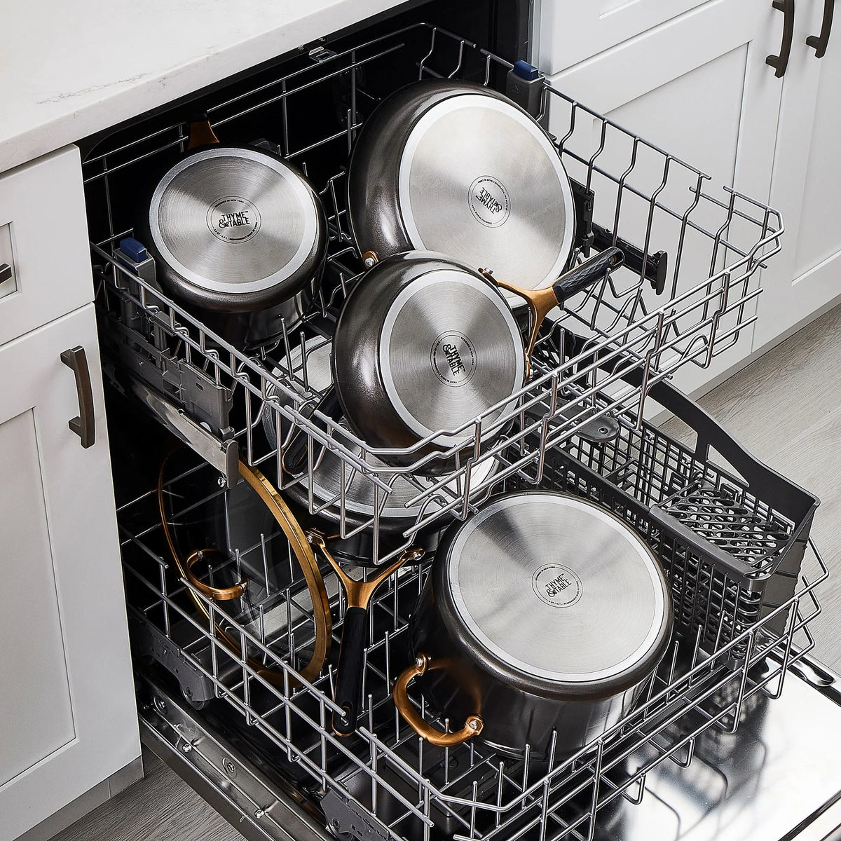 Nouveauté 2026 – Batterie de cuisine antiadhésive 12 pièces Thyme & Table Supreme , casseroles et poêles - Bronze