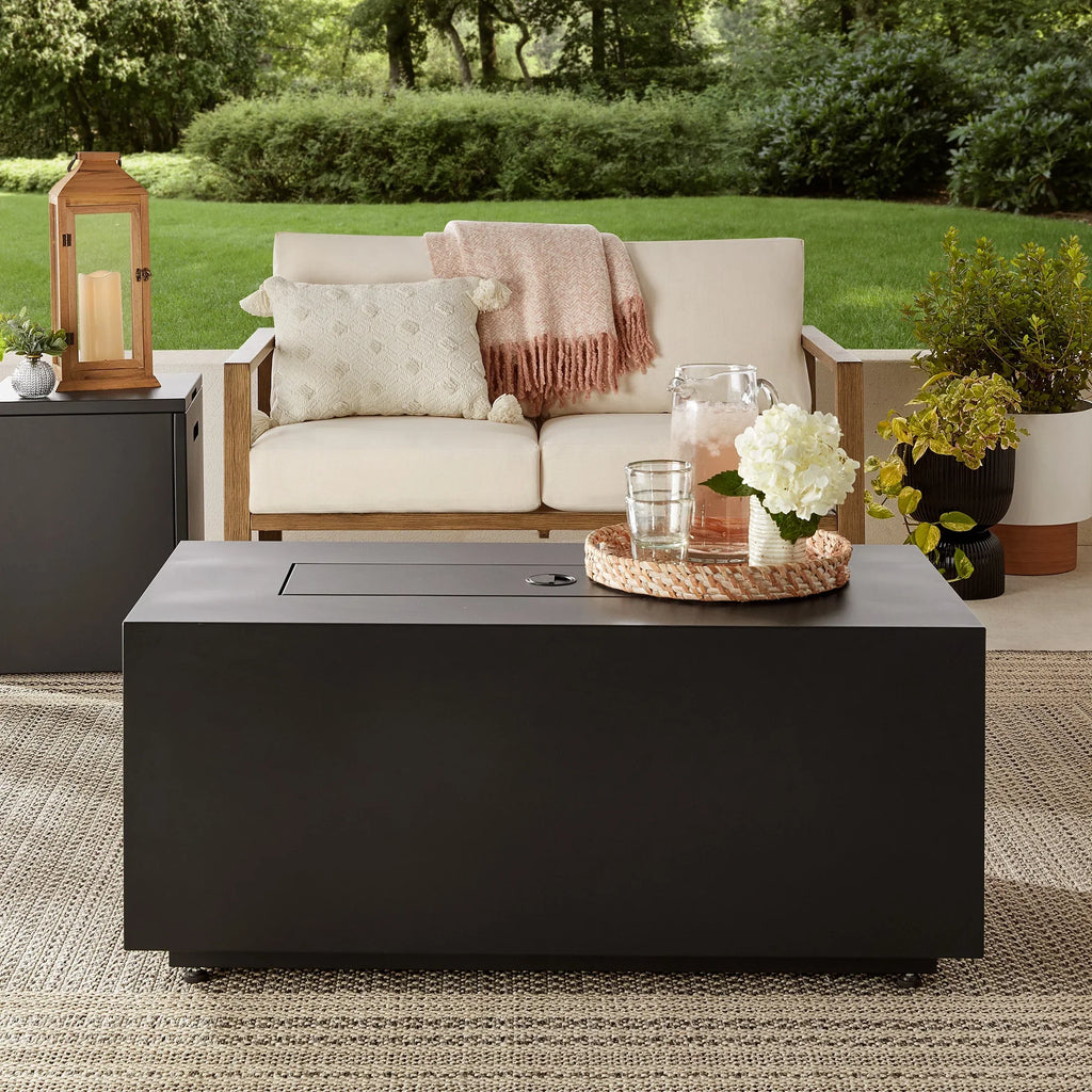 Nouveauté 2026 – Foyer moderne rectangulaire en acier noir Mainstays , 107 cm x 51 cm (42 po x 20 po), 50 000 BTU, avec couvercle, compartiment dissimulé pour la bonbonne et housse