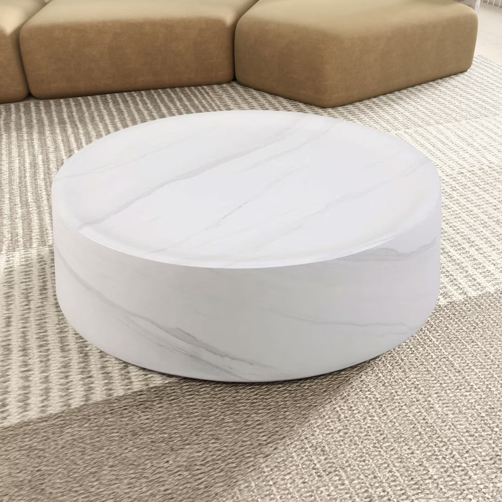 Nouveauté 2026 – Table basse ronde 31,49'' avec texture marbre, table basse circulaire moderne en fibre de verre, table d'appoint pour salon ou extérieur, livrée montée, finition marbre