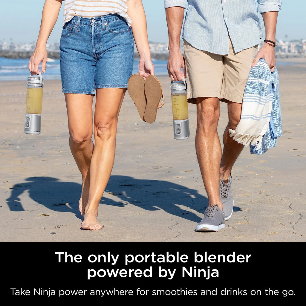 Nouveauté 2026 – Blender portable Ninja Blast , sans fil, bol de 532 ml (18 oz), blender individuel pour milkshakes et smoothies, sans BPA, couvercle étanche et bec verseur, rechargeable par USB-C, pièces compatibles lave-vaisselle, violet métallisé