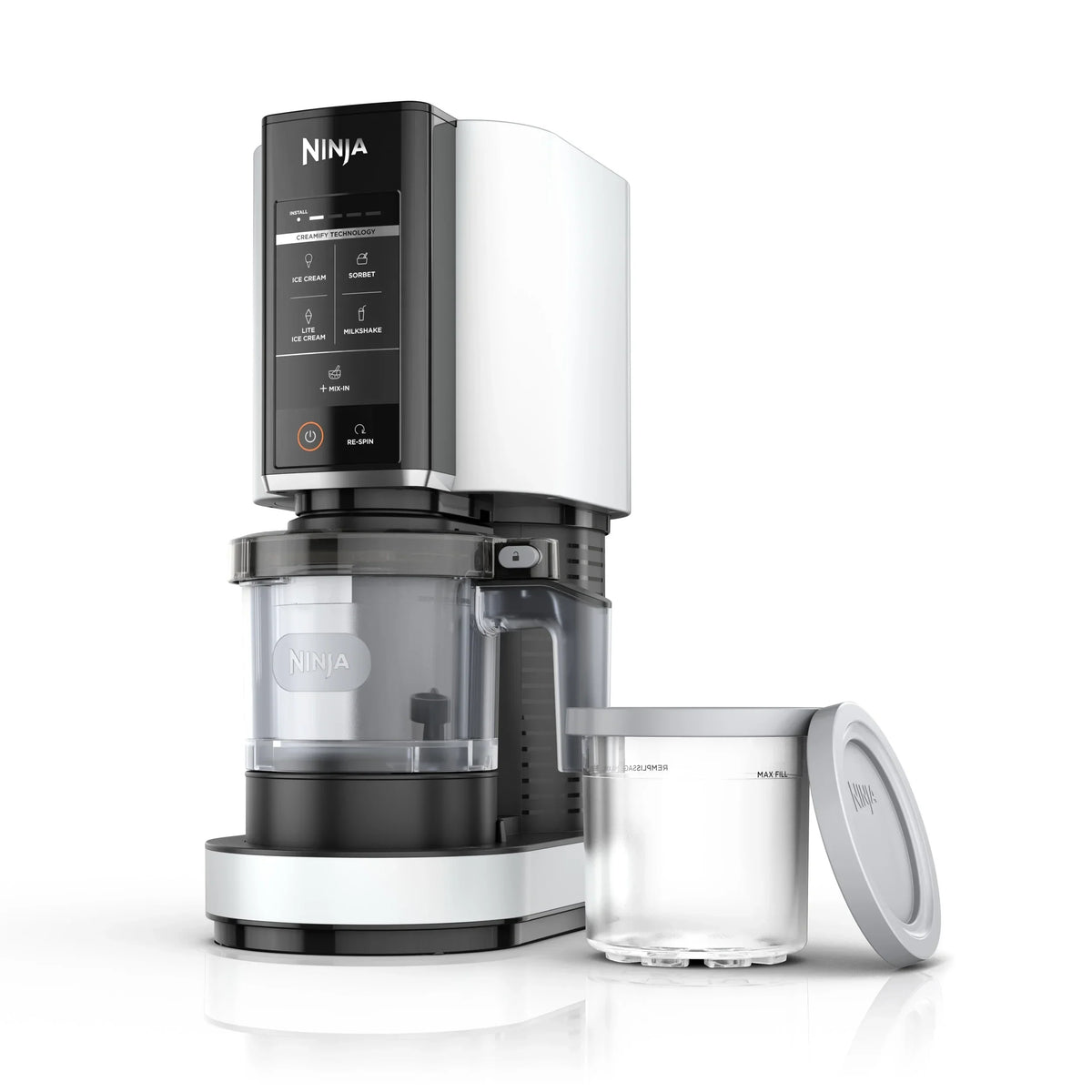 Nouveauté 2026 – Sorbetière Ninja CREAMi , pour gelato, garnitures, milkshakes, sorbets, bols de smoothie et plus encore, 5 programmes à une touche, avec (2) récipients de 473 ml (16 oz) et couvercles, idéale pour les enfants, blanche, NC300WH