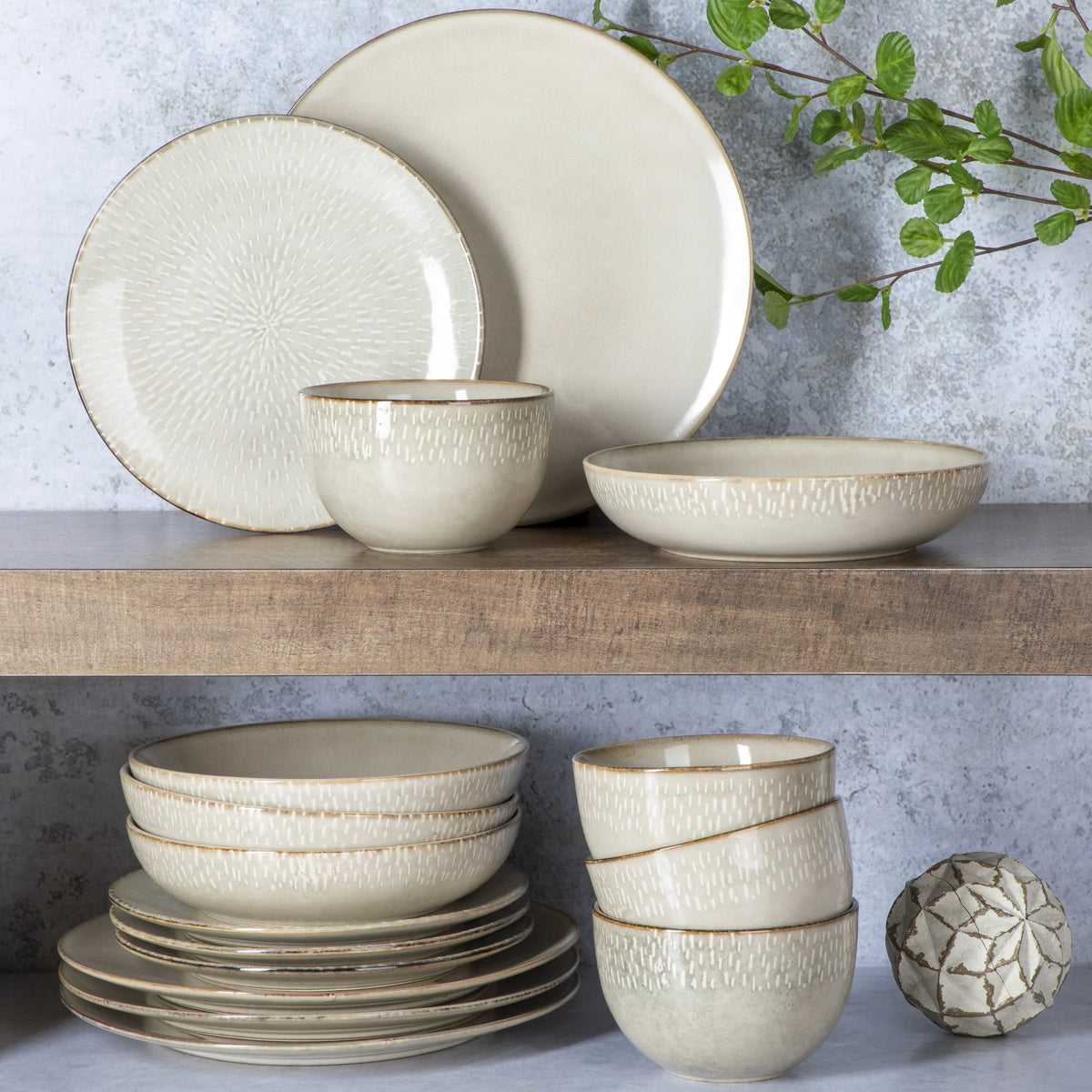 Nouveauté 2026 – Service de table 16 pièces Gibson Elite Matisse - Taupe