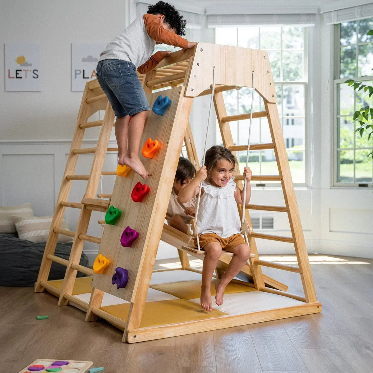 Nouveauté 2026 – Avenlur Aire de jeux intérieure pour tout-petits et enfants - Structure en bois véritable 6 en 1 avec toboggan, mur d'escalade, corde à grimper, barres de singe, balançoire et échelle. Un espace de jeux amusant pour les enfants