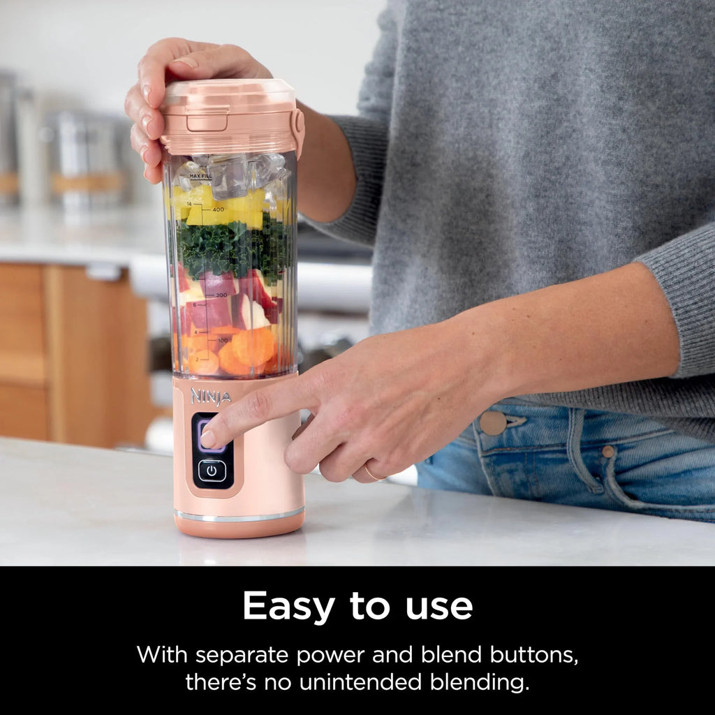 Nouveauté 2026 – Blender portable Ninja Blast , sans fil, bol de 532 ml (18 oz), blender individuel pour milkshakes et smoothies, sans BPA, couvercle étanche et bec verseur, rechargeable par USB-C, pièces compatibles lave-vaisselle, violet métallisé