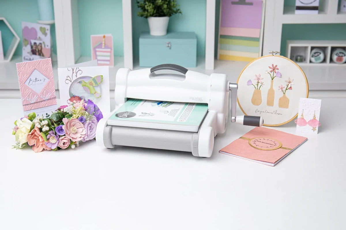 Nouveauté 2026 – Machine de découpe et d'embossage Sizzix Big Shot Plus