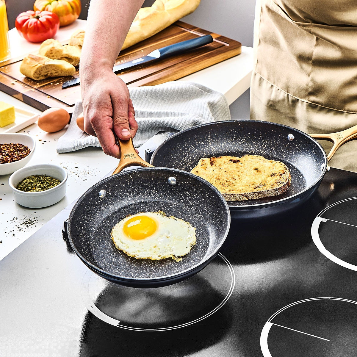 Nouveauté 2026 – Batterie de cuisine antiadhésive 12 pièces Thyme & Table Supreme , casseroles et poêles - Bronze