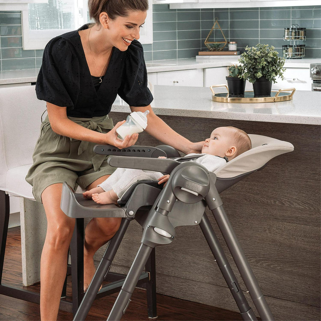 Nouveauté 2026 – Chaise haute pliable et facile à nettoyer Chicco Polly - Taupe (Beige). Neuve