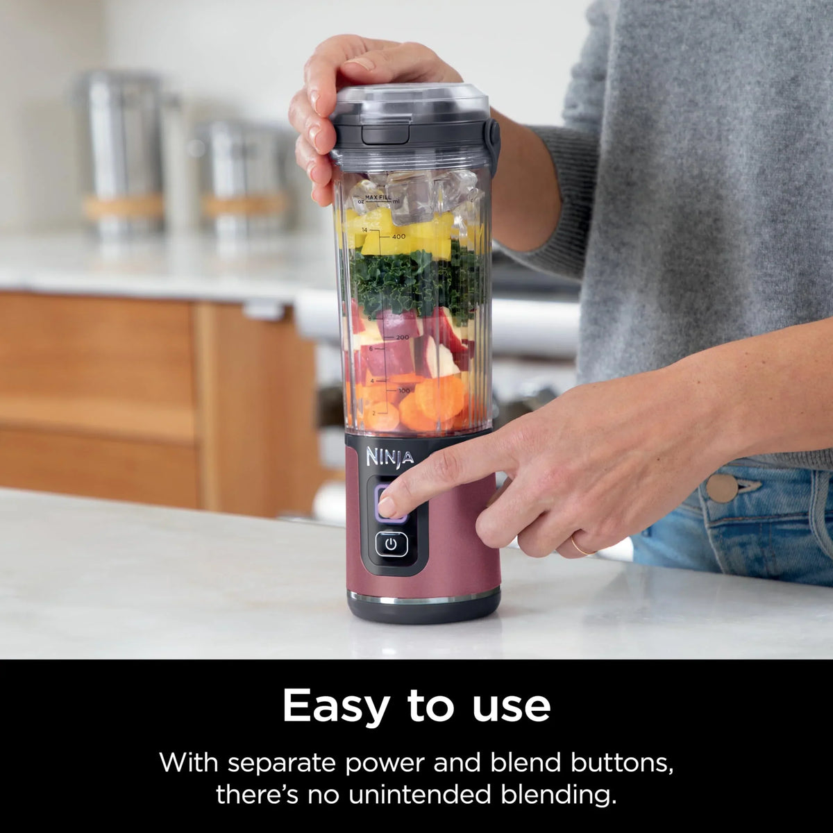 Nouveauté 2026 – Blender portable Ninja Blast , sans fil, bol de 532 ml (18 oz), blender individuel pour milkshakes et smoothies, sans BPA, couvercle étanche et bec verseur, rechargeable par USB-C, pièces compatibles lave-vaisselle, violet métallisé