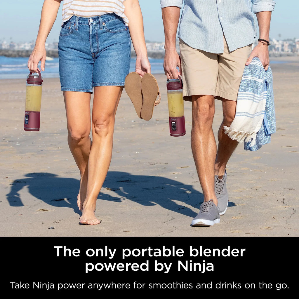 Nouveauté 2026 – Blender portable Ninja Blast , sans fil, bol de 532 ml (18 oz), blender individuel pour milkshakes et smoothies, sans BPA, couvercle étanche et bec verseur, rechargeable par USB-C, pièces compatibles lave-vaisselle, violet métallisé