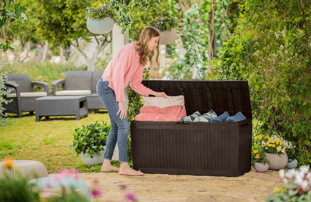 Nouveauté 2026 – Coffre de rangement extérieur Keter Comfy , 71 gallons, en résine, marron expresso