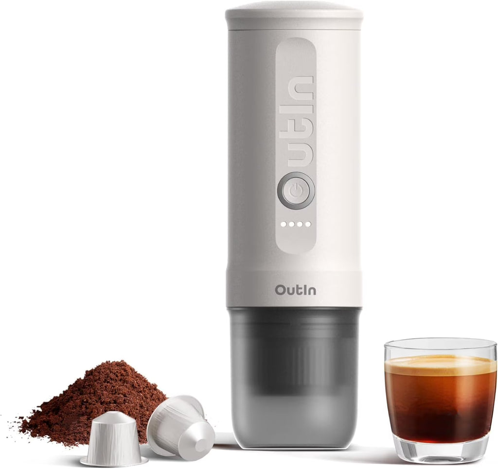 Nouveauté 2026 – Machine à expresso électrique portable OutIn Nano , cafetière de voyage idéale pour le camping et la voiture. Auto-chauffante avec port USB-C, elle fonctionne avec du café moulu et des capsules NS. Parfaite pour les camping-cars, la