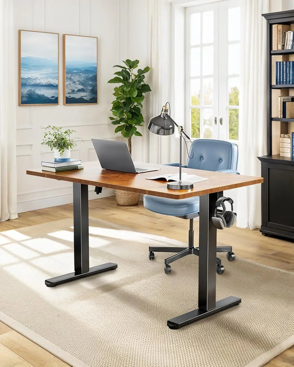 Nouveauté 2026 – Bureau assis-debout électrique UANUO , 122 x 61 cm, hauteur réglable, crochets pour casque et système de gestion des câbles, idéal pour le télétravail ou le bureau à domicile, marron vintage
