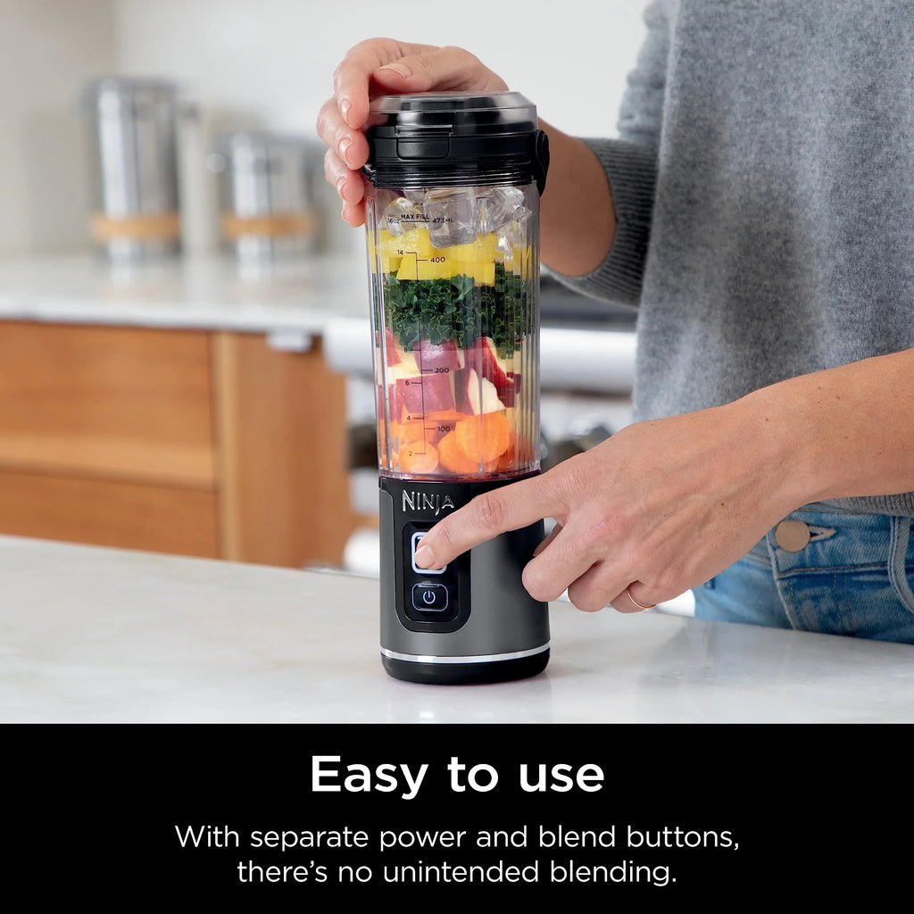 Nouveauté 2026 – Blender portable Ninja Blast , sans fil, bol de 532 ml (18 oz), blender individuel pour milkshakes et smoothies, sans BPA, couvercle étanche et bec verseur, rechargeable par USB-C, pièces compatibles lave-vaisselle, violet métallisé