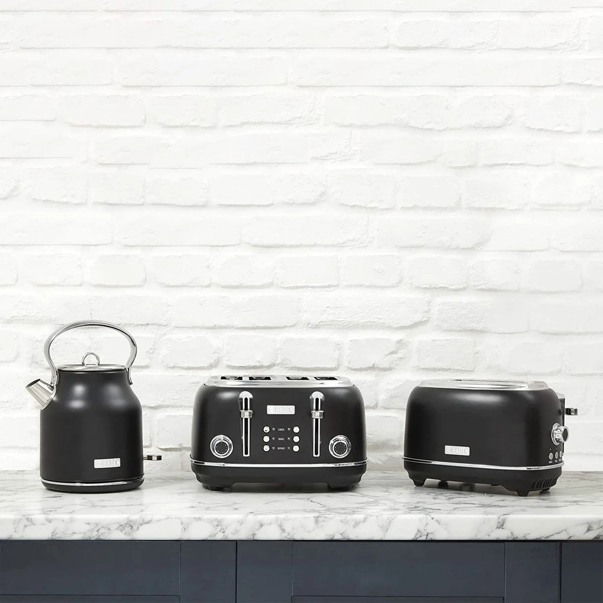 Nouveauté 2026 – Bouilloire électrique Haden Heritage 1500 1,7 W , finition noir mat avec accents cuivrés