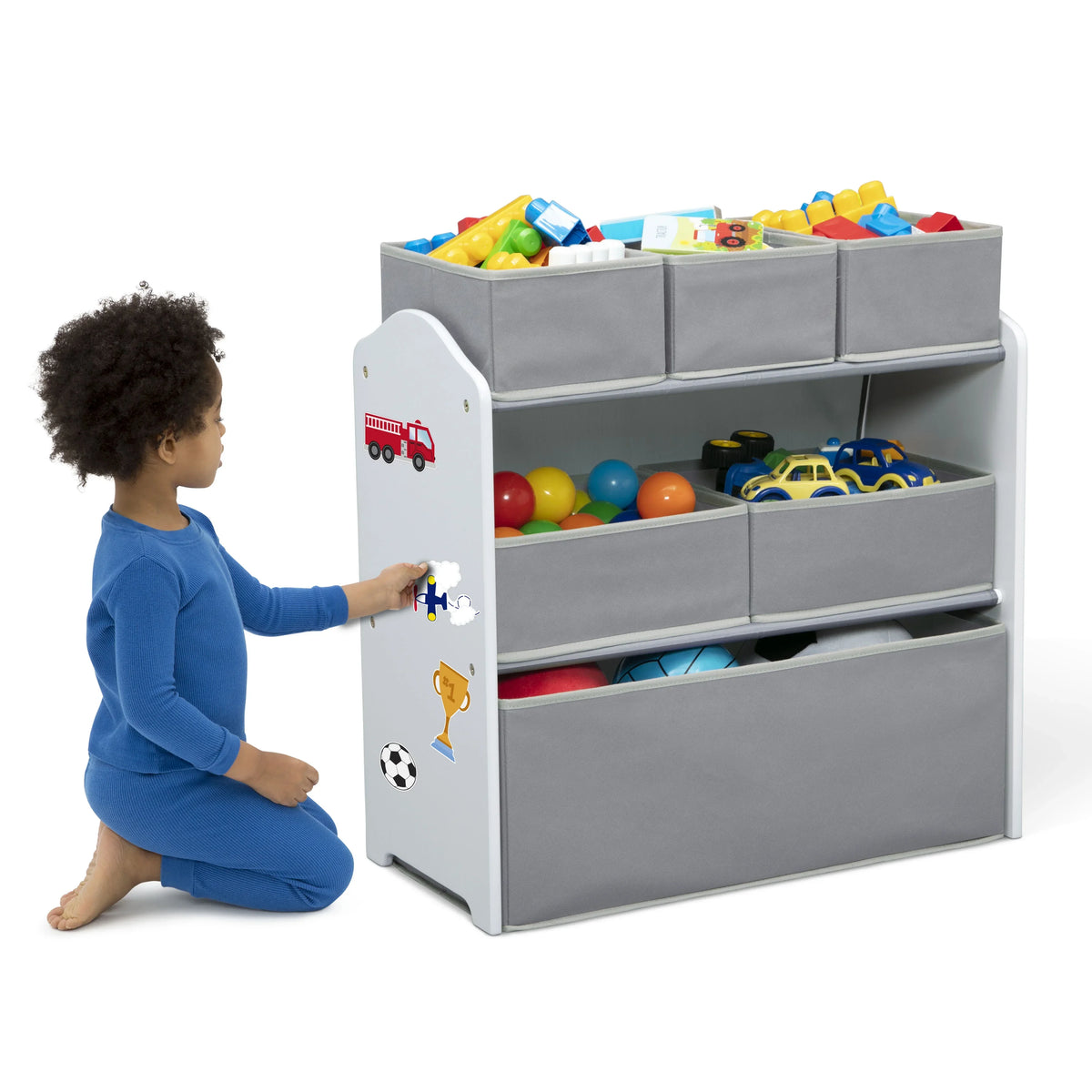 Nouveauté 2026 – Ensemble de jeu pour tout-petits Delta Children 4 pièces – Comprend une table de jeu, 2 chaises et un rangement à jouets à 6 bacs avec autocollants en vinyle réutilisables, rose clair/rose foncé