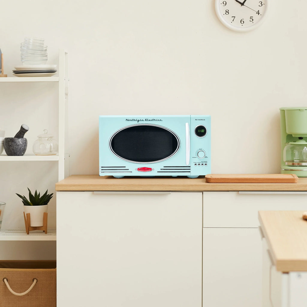 Nouveauté 2026 – Four à micro-ondes de comptoir Nostalgia Retro , 0,9 pi³, 800 watts, bleu turquoise